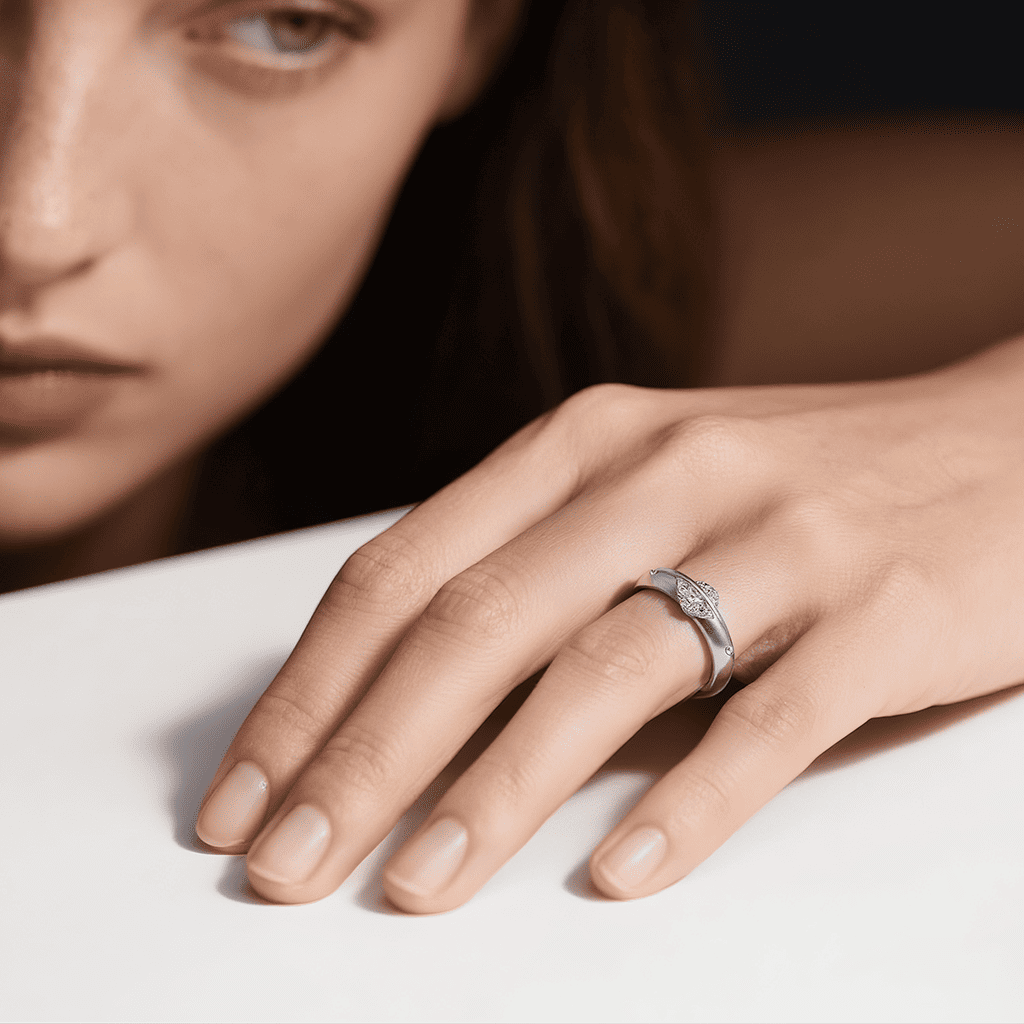 Starfable™ – Elegant S925 Spinning Star Ring (60% Off)