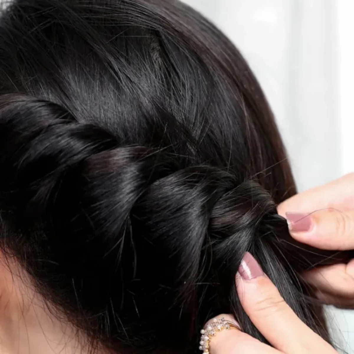 Braidella™ – Style and Twist Kit for Braids and Buns (50% Off)