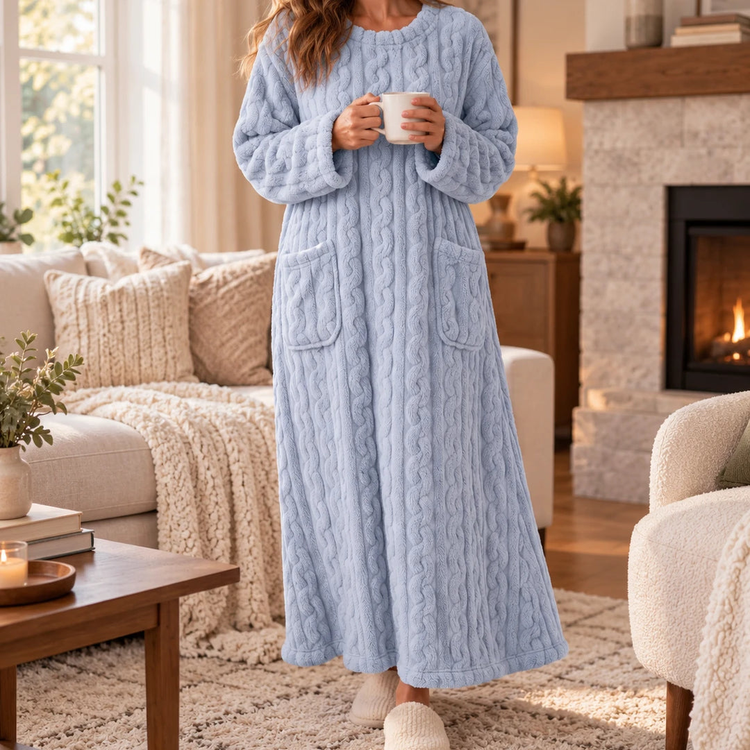 Hearthwell – Long Plush Pocket Nightgown