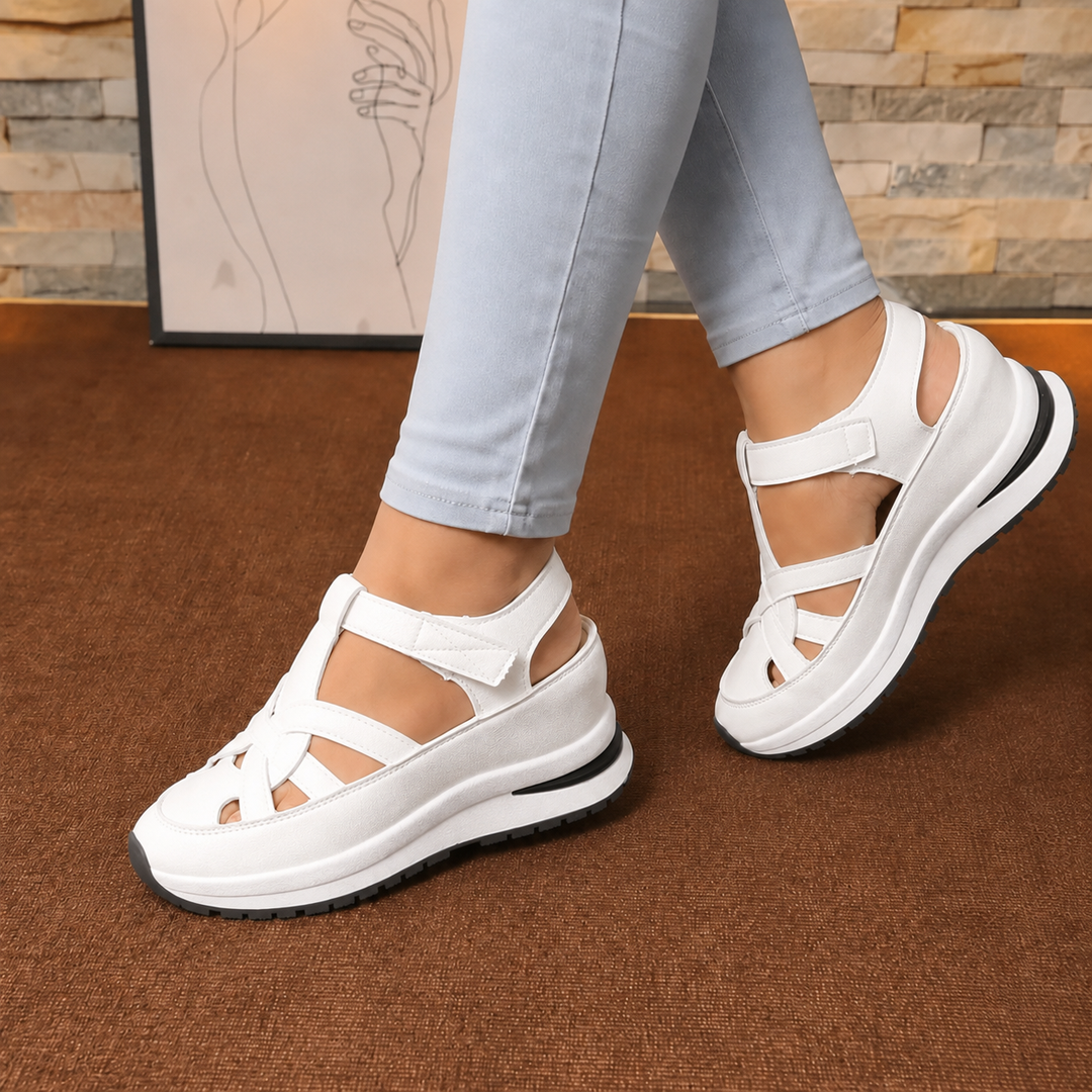 Velora – Cushioned Platform Sandals with Adjustable Strap for All-Day Comfort