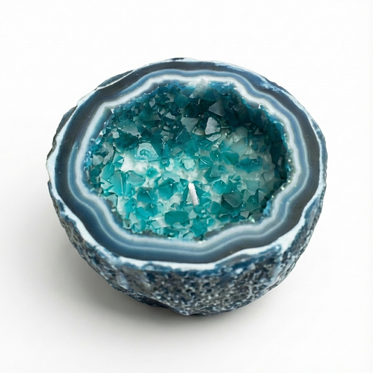 Lumivana™ – Calming Amethyst Geode Candle