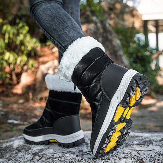 Frostrax™ – Insulated Winter Boots with Grip Soles