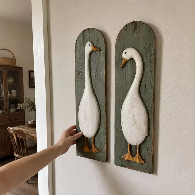 Farmvale – Rustic Wood Goose Wall Plaque Set