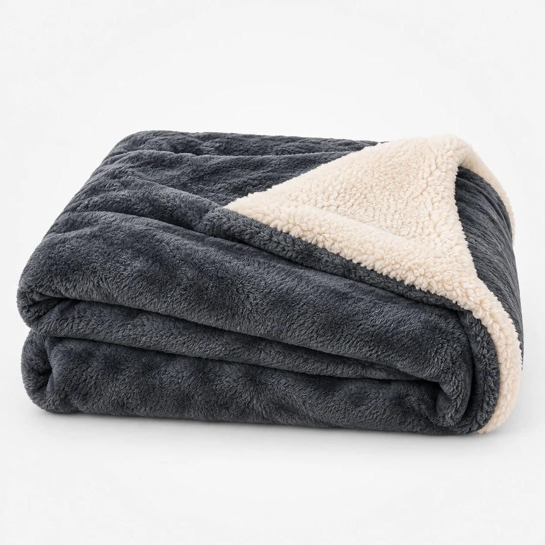 Hearthwool – Oversized Lambswool Throw Blanket