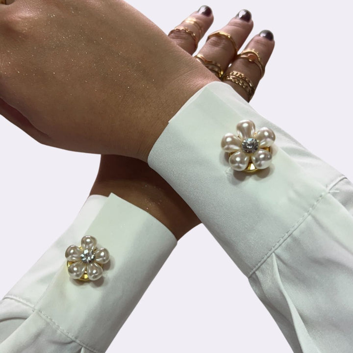 Petaline™ – Shirt Clasp for Elegant Touches (35% Off)