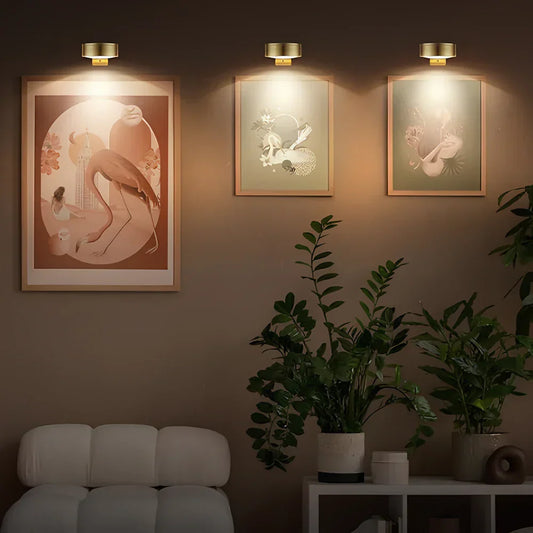 Lunel™ – Magnetic Lighting for Art Displays