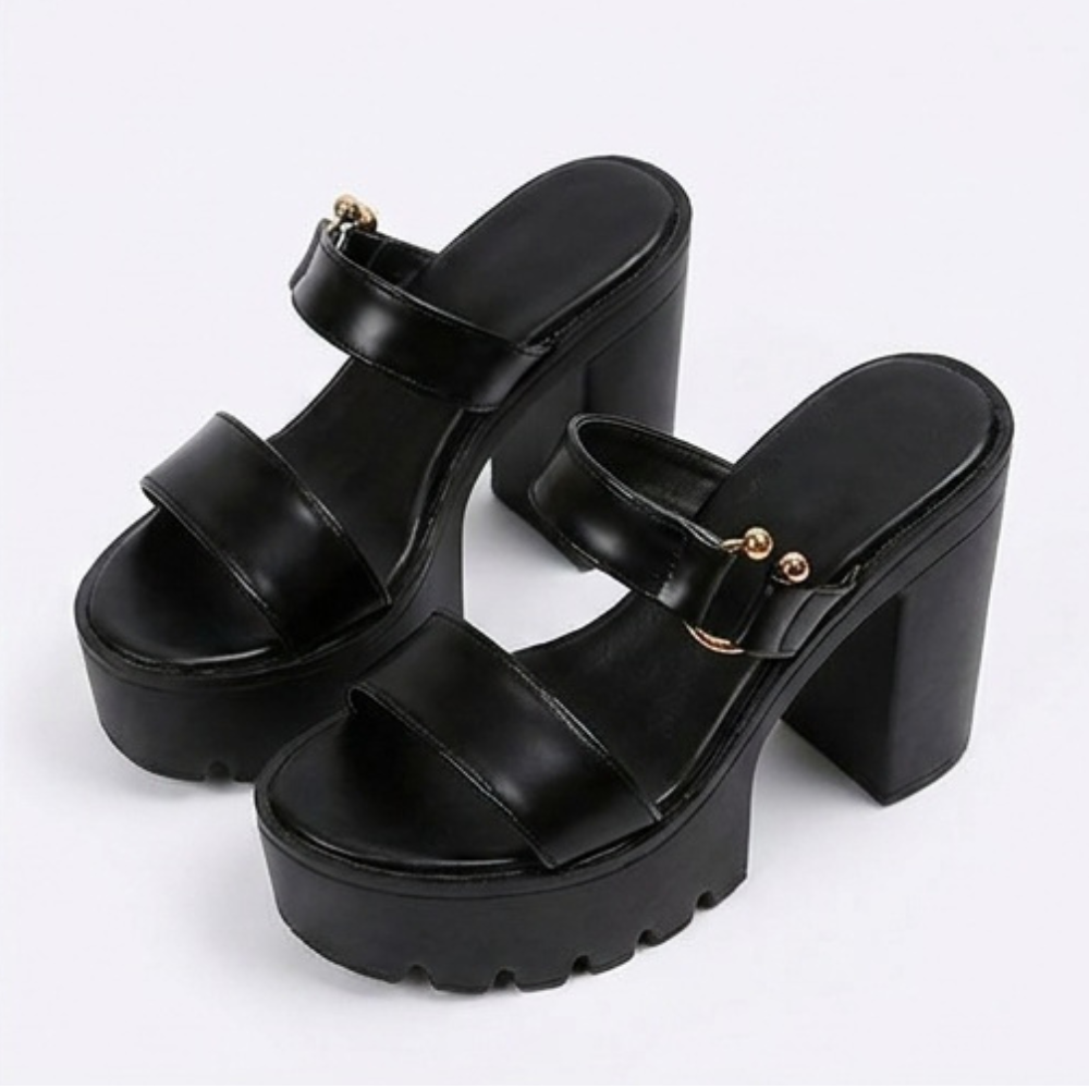 Veluna – Chunky Platform Heel Sandals