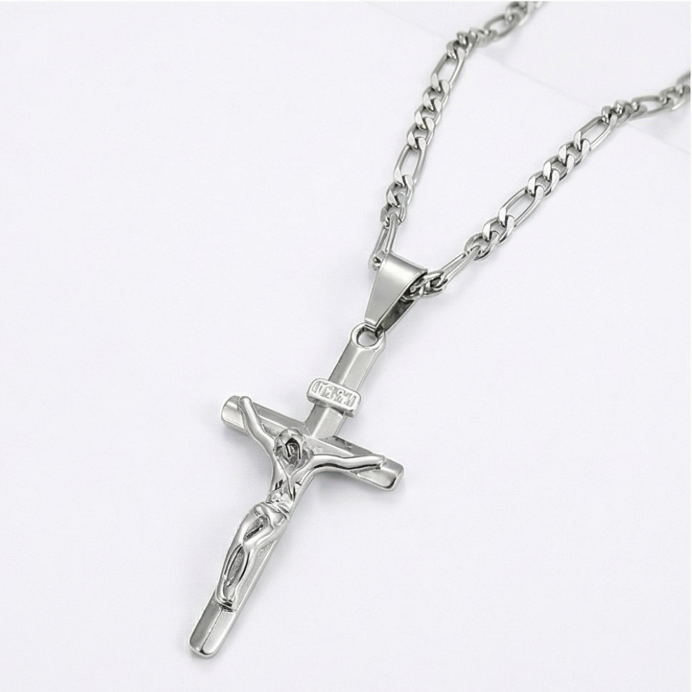 Sancta – Fashionable Crucifix Necklace