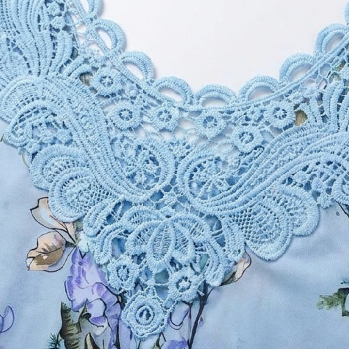Florenza – Women's Lace Yoke Floral Blouse