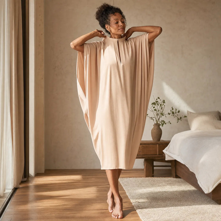 Solenya – Batwing Midi Dress with Keyhole Neckline and Pockets
