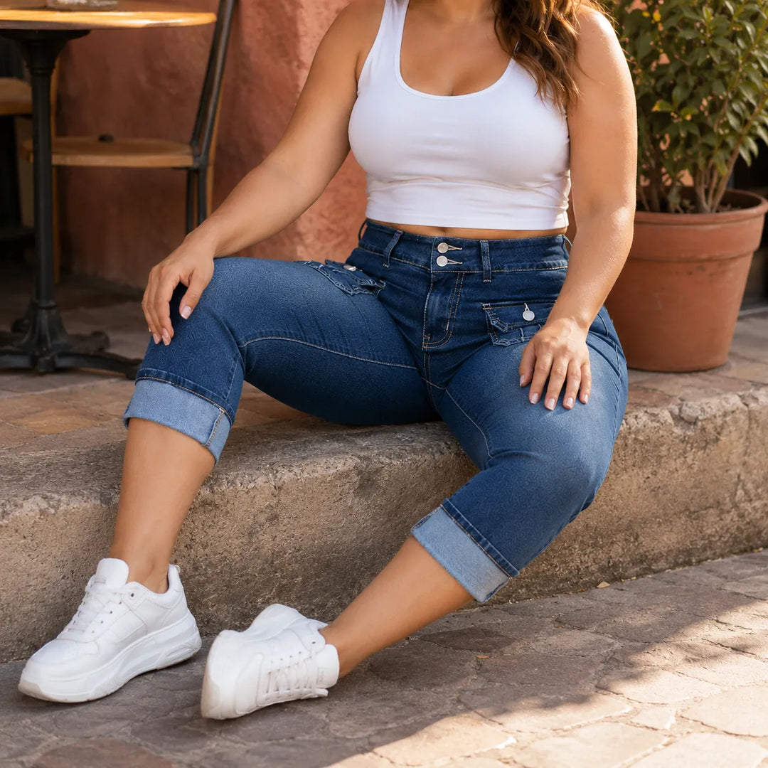 Curvella – Curvy Fit Stretch Denim Capri Jeans, Mid Rise Cuffed Hem
