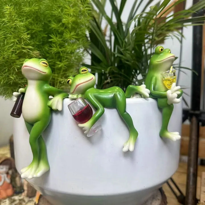 Hopsley - Wine Frog Plant Pot Ornament, Painted Weatherproof Decor