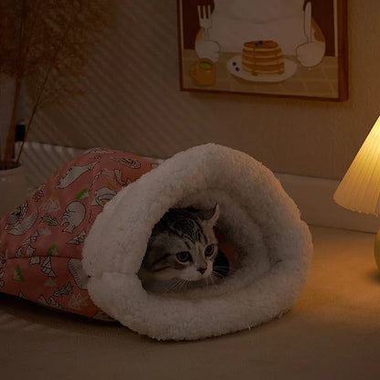 Curlyn™ – Cat Sleeping Bag for Cozy Nights