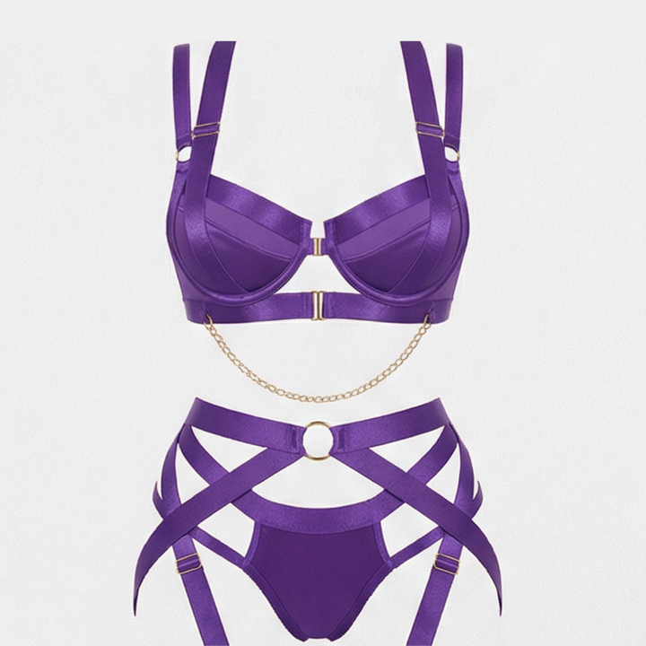 Vivara – Cross Strap Lingerie Set with Chain Detail