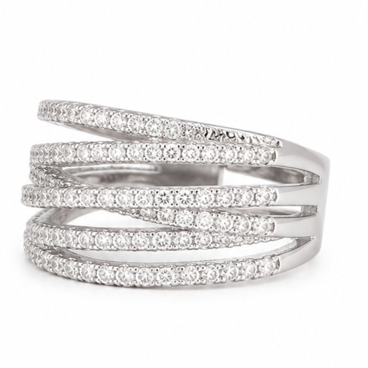 Overa – Crossover Ring That Adjusts To Fit Any Finger