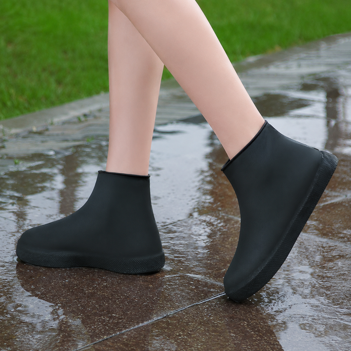 Stridedry – Stretch-Fit Waterproof Shoe Covers
