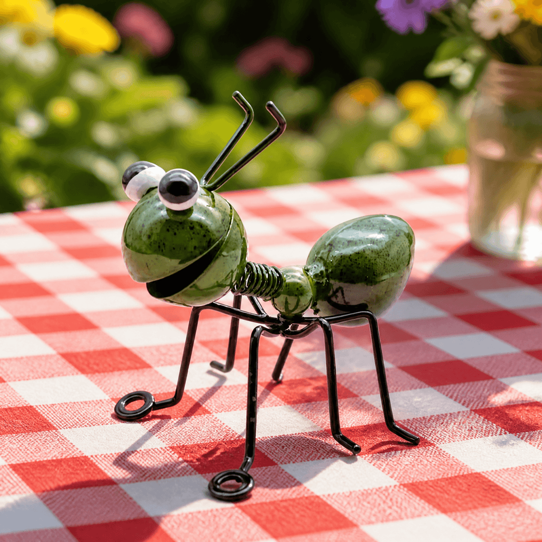 Antly™ – Colorful Metal Ants for Whimsical Gardens Green