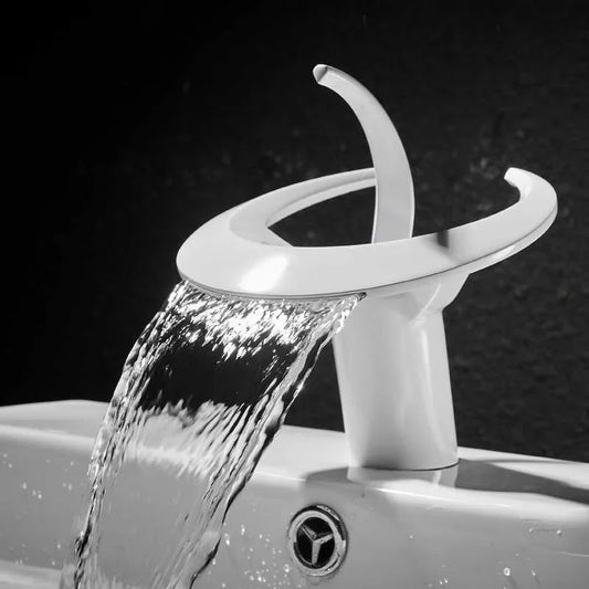 Copperflow™ – Elegant Waterfall Faucet