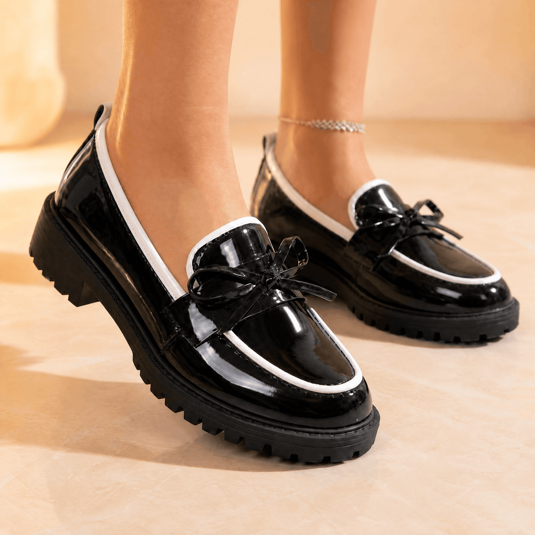 Bowella – Glossy Bow Loafers with Cushioned Platform Black and white / 3.5