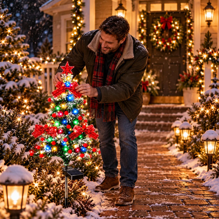CedarGlow – Solar Multicolor LED Cedar Christmas Tree