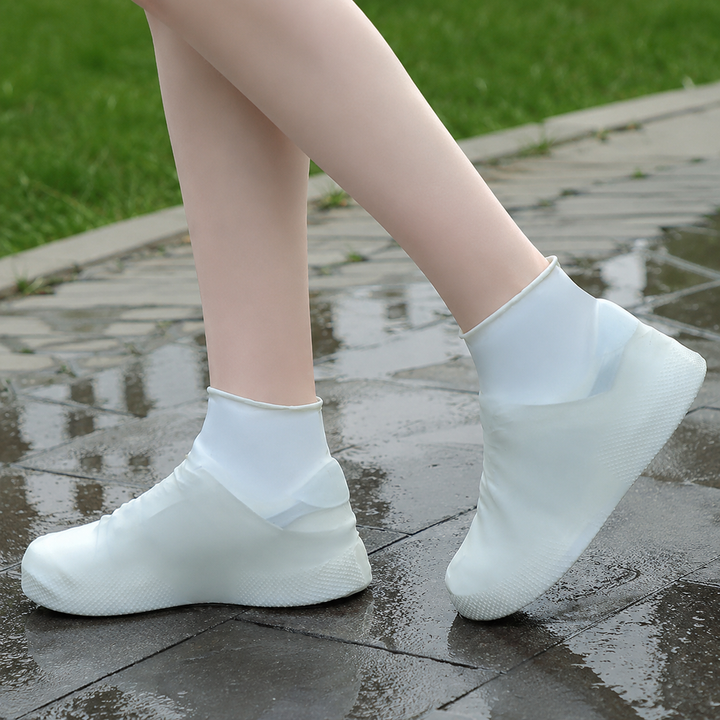 Stridedry – Stretch-Fit Waterproof Shoe Covers