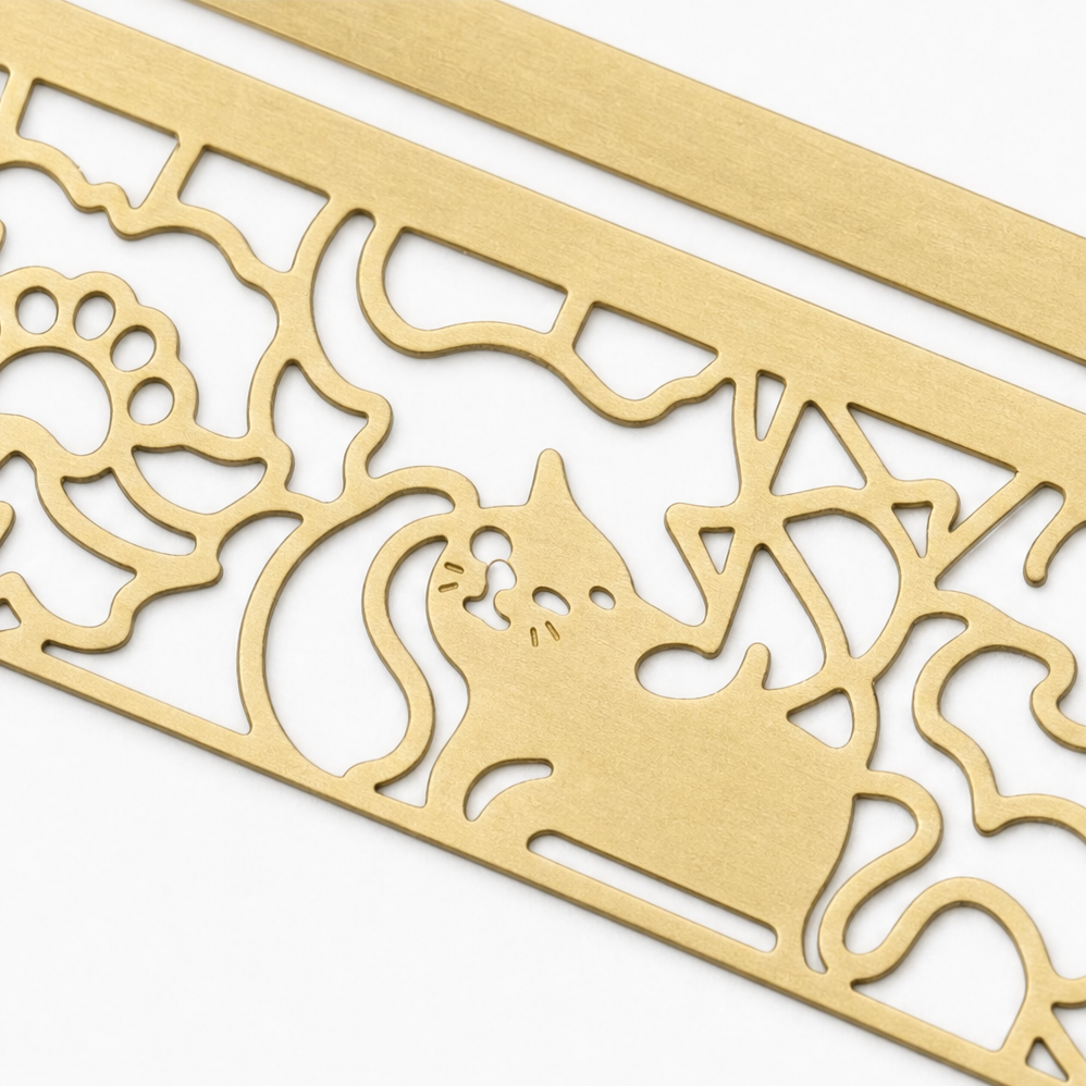Markwell – Cat Stencil Ruler Bookmark