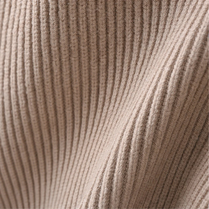 Vellora – Contrast Panel Sweater And Skirt Set