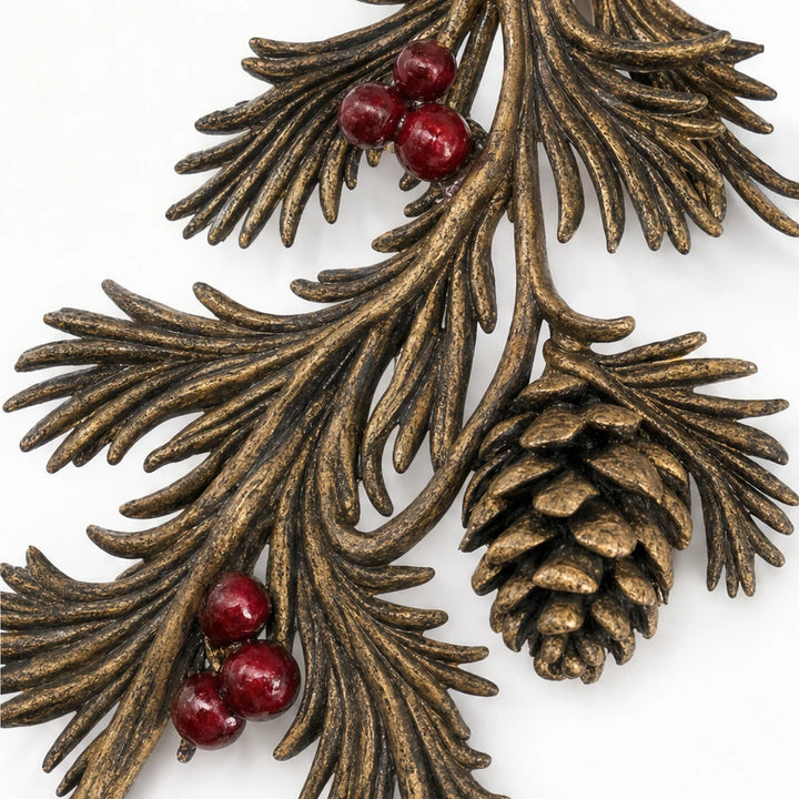 Everpine – Evergreen Berry Tree Wall Candle Holder