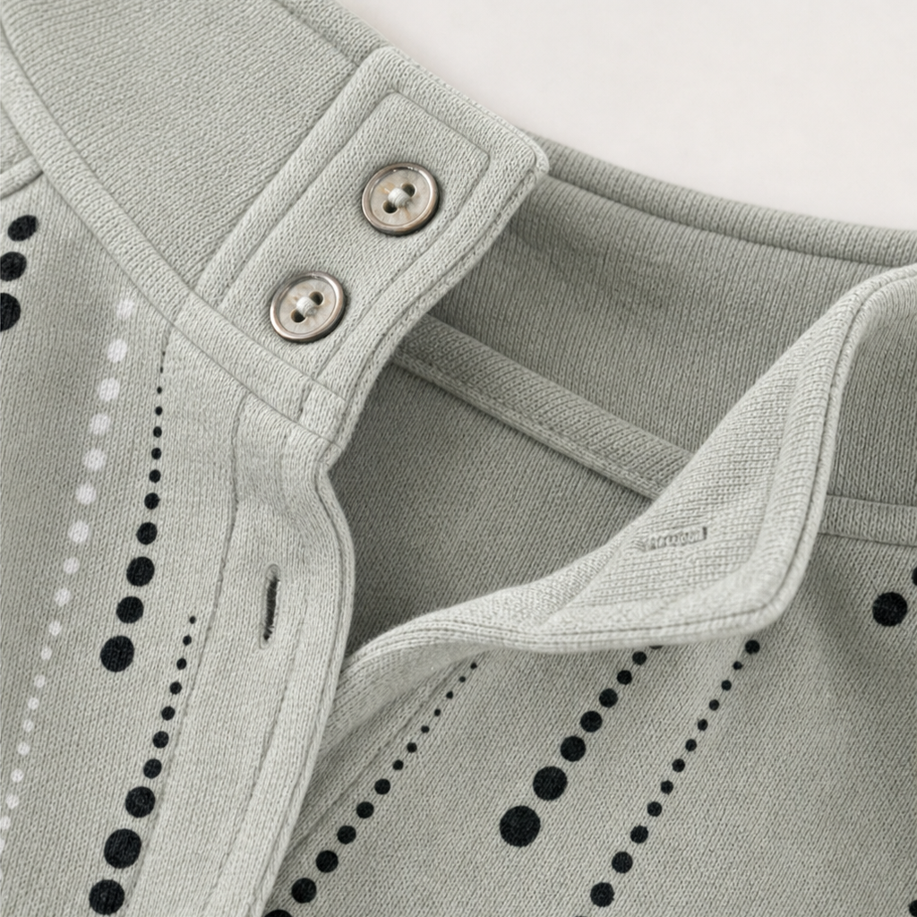 Dotwell – Dotted Stand-Collar Button Sweatshirt
