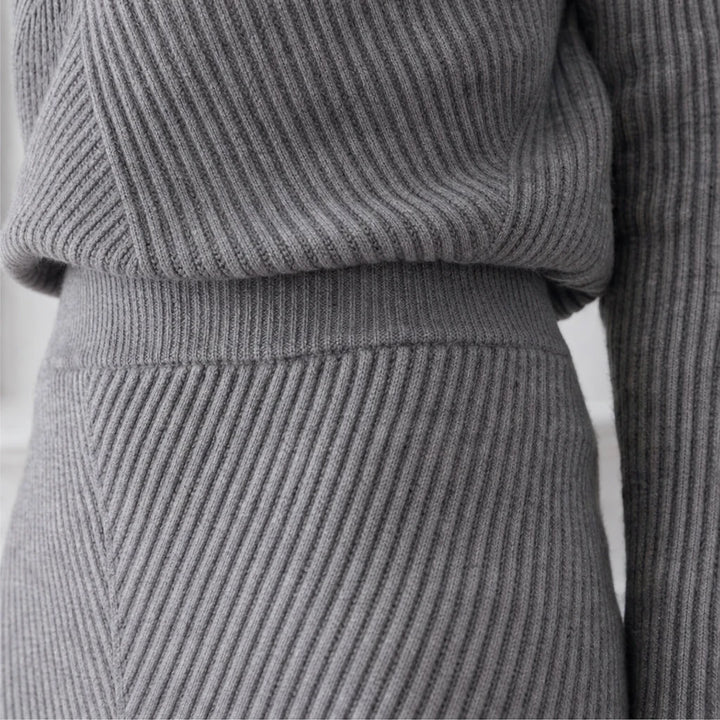 Veluna – Ribbed Turtleneck Sweater And Skirt Set