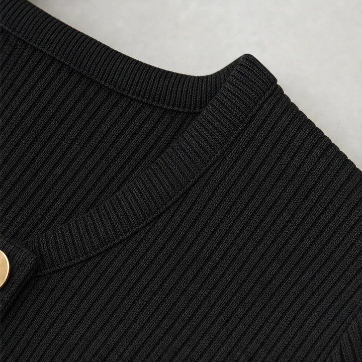 Ribella – Gold-Button Ribbed Henley Top