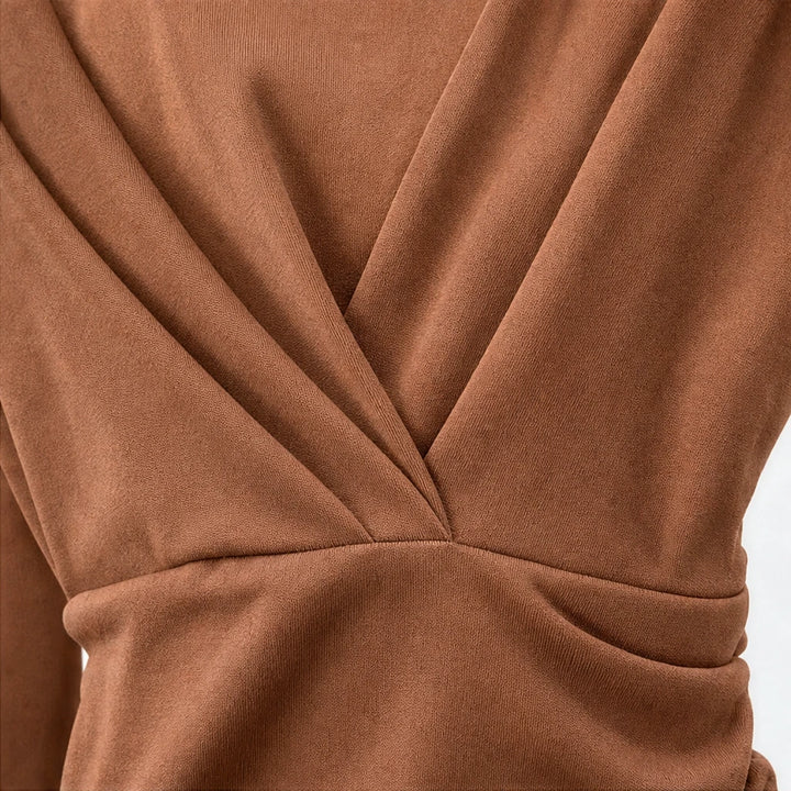 Drapeelle – Square-Neck Crossover Ruched Knit Top