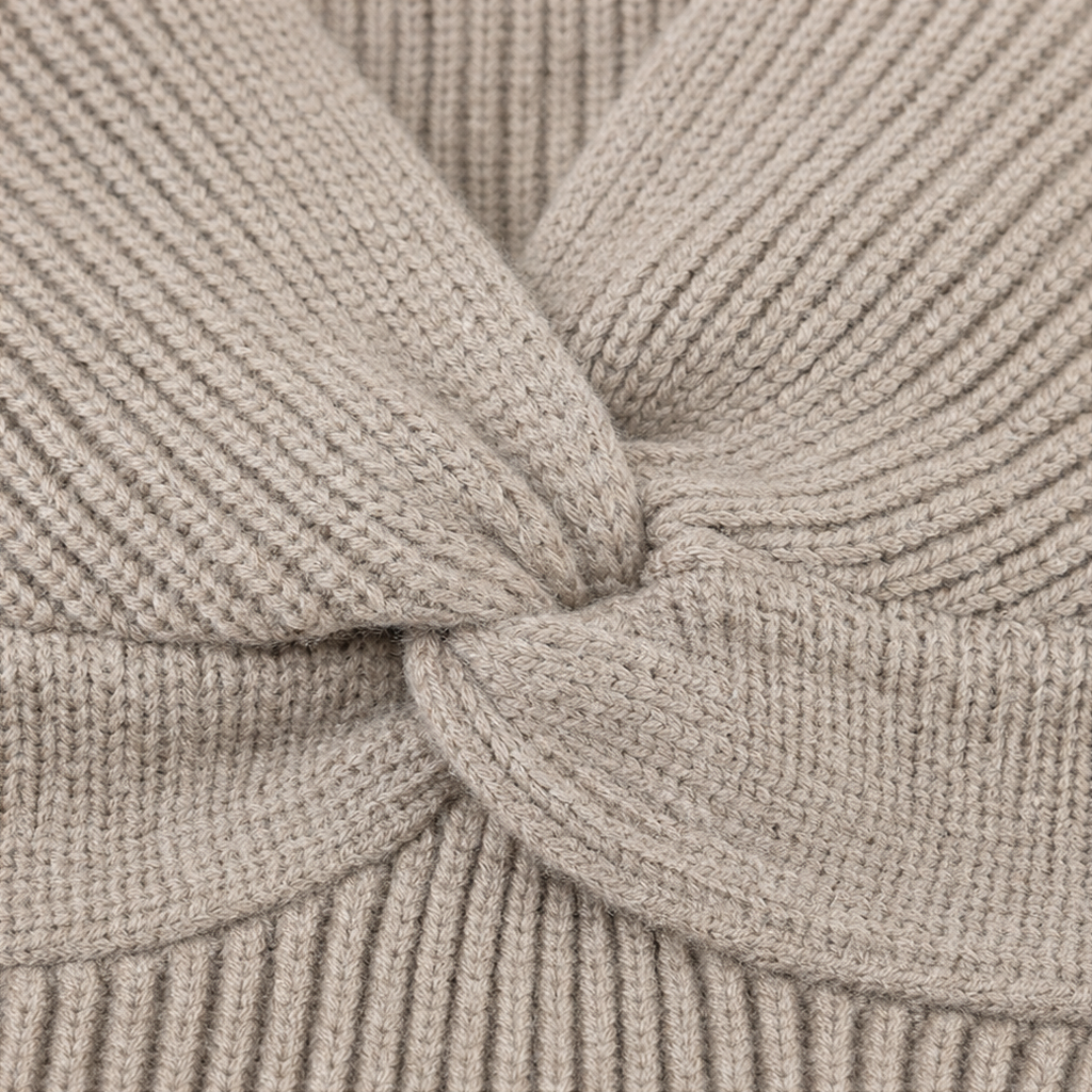 Vela Twist – Front-Twist Ribbed Knit Top