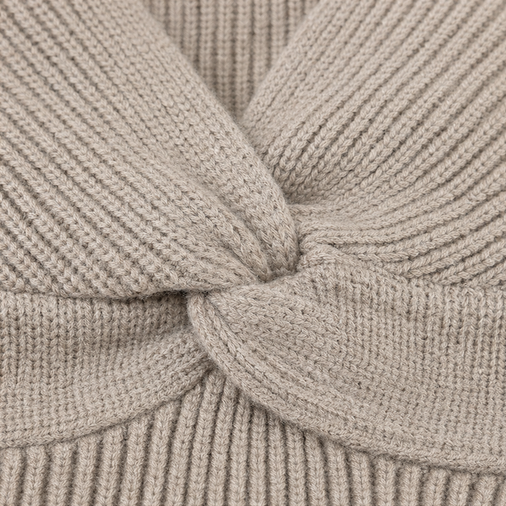 Vela Twist – Front-Twist Ribbed Knit Top