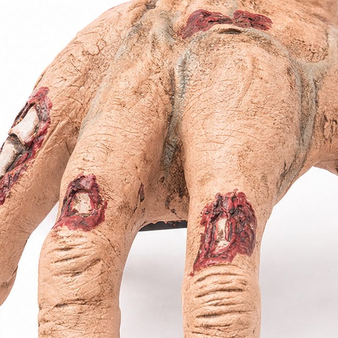 Creepcrawler – Motion-Activated Crawling Severed Hand Prop