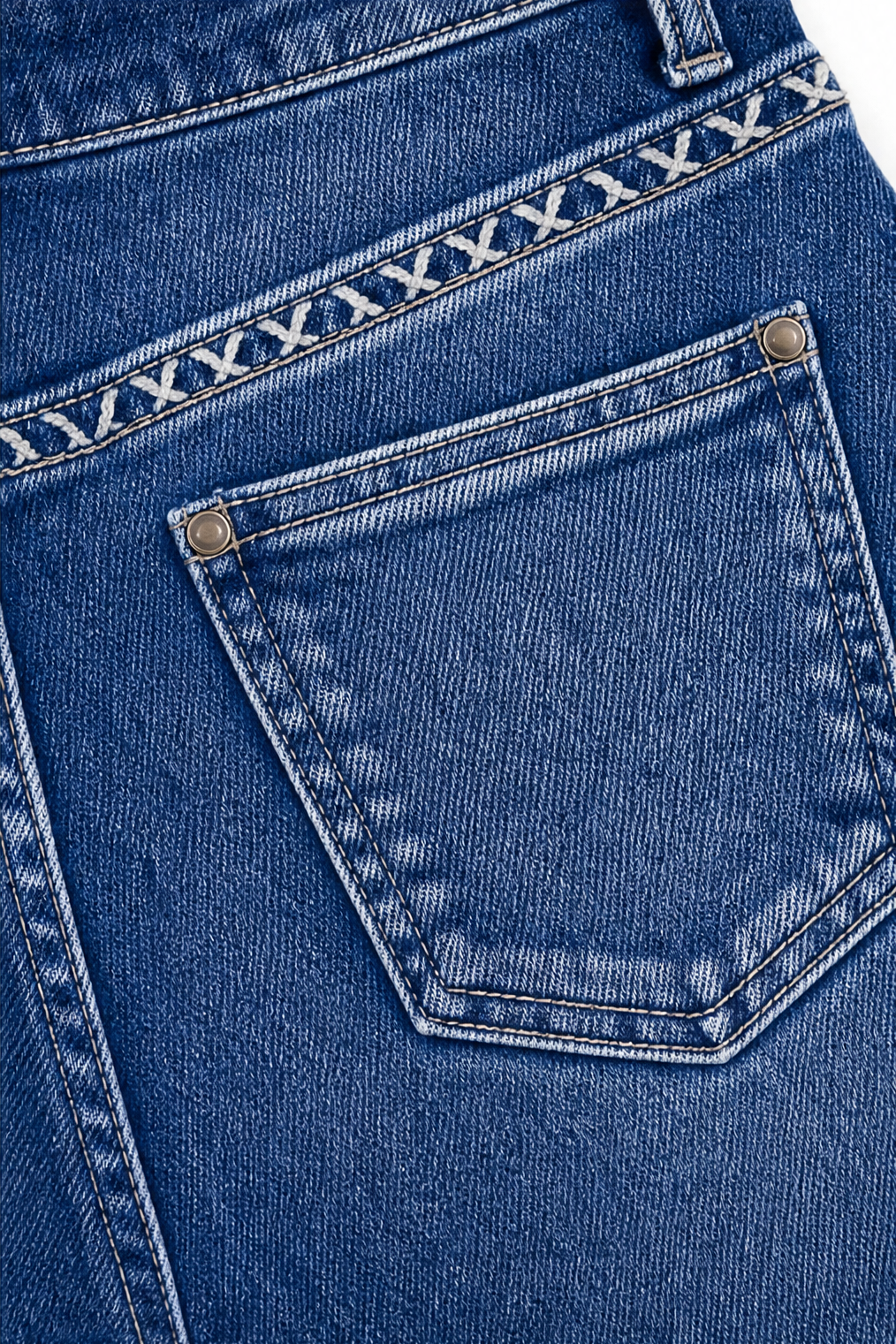 Flarelynn – Scalloped Button Raw-Hem Flare Jeans