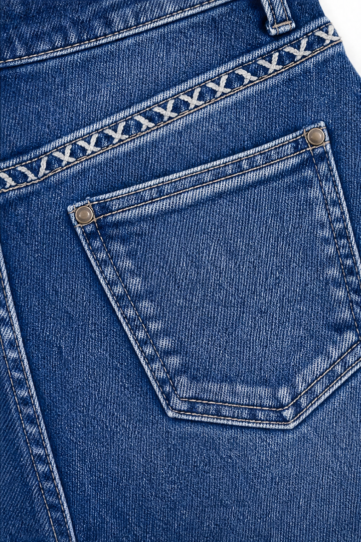 Flarelynn – Scalloped Button Raw-Hem Flare Jeans
