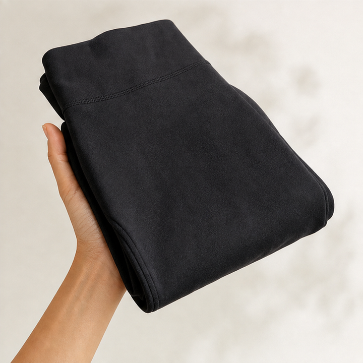 Curveluxe – Rear-Seam Straight-Leg Cropped Pants