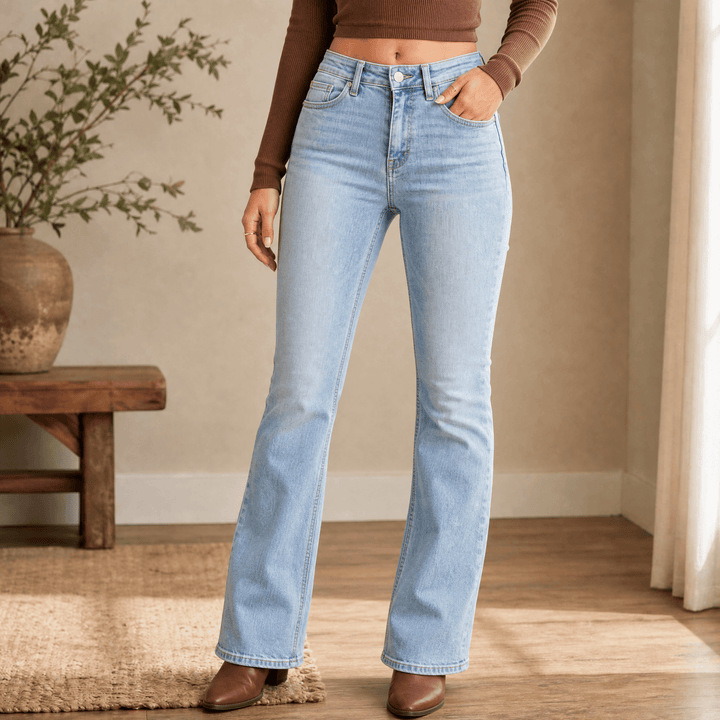 Denalia – Women's Tummy-Smoothing Bootcut Jeans Light Wash
