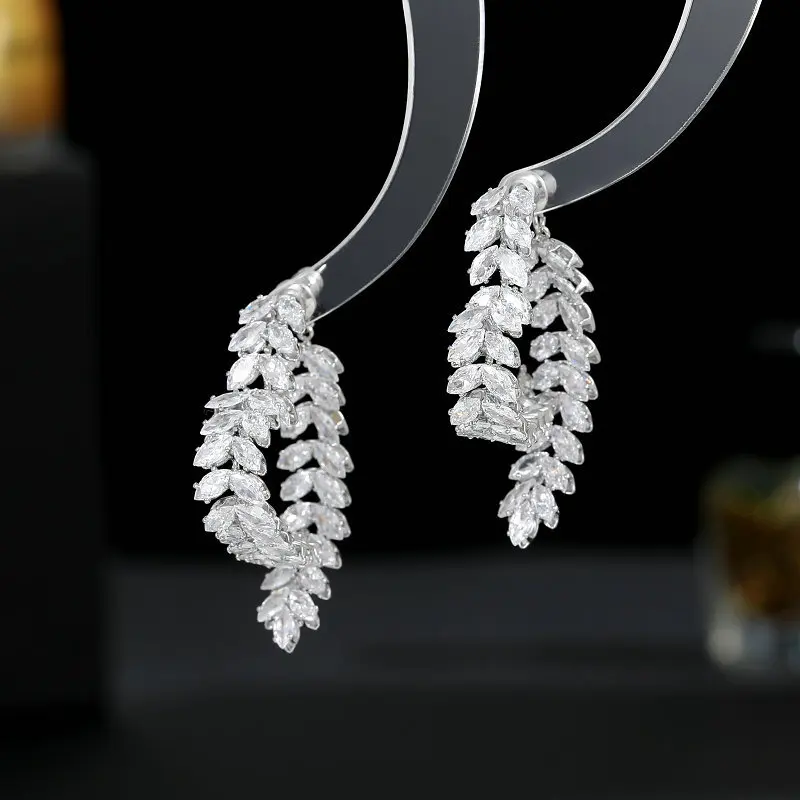 Aurina™ – Crystal Heart Hoop Earrings (50% Off)