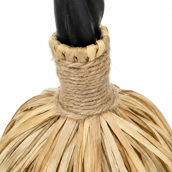 Cackleflight – Self-Propelled Light-Up Cackling Witch Broom