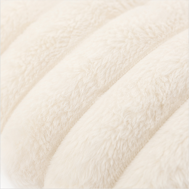 Nestwell – Raised-Edge Round Calming Plush Pet Bed