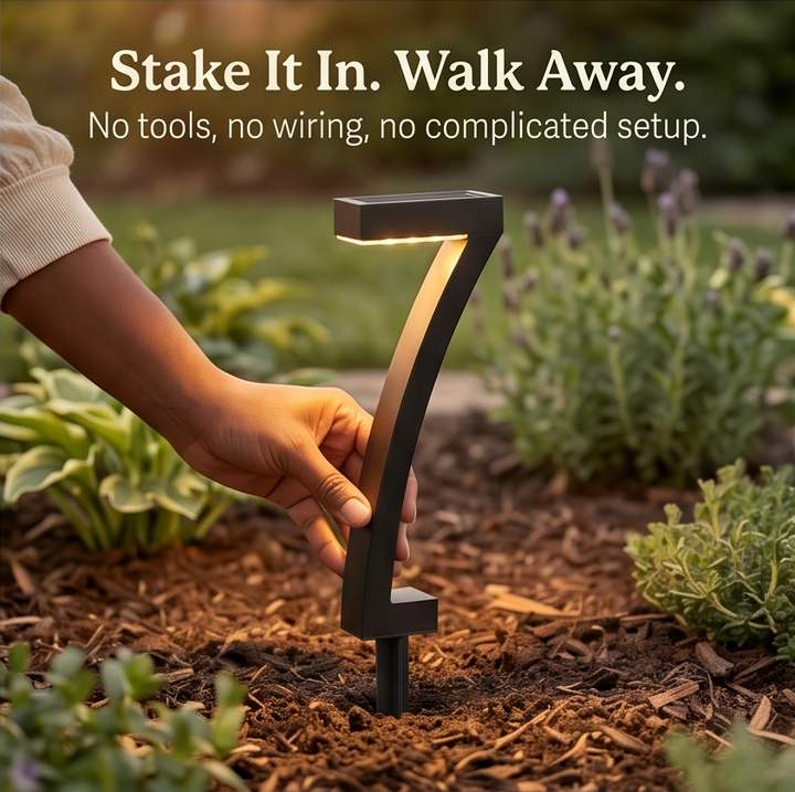 Glowfern – Sculptural Solar Pathway Lights (Set of 4)
