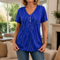 Vivelyn – Dimensional Print V-Neck Blouse
