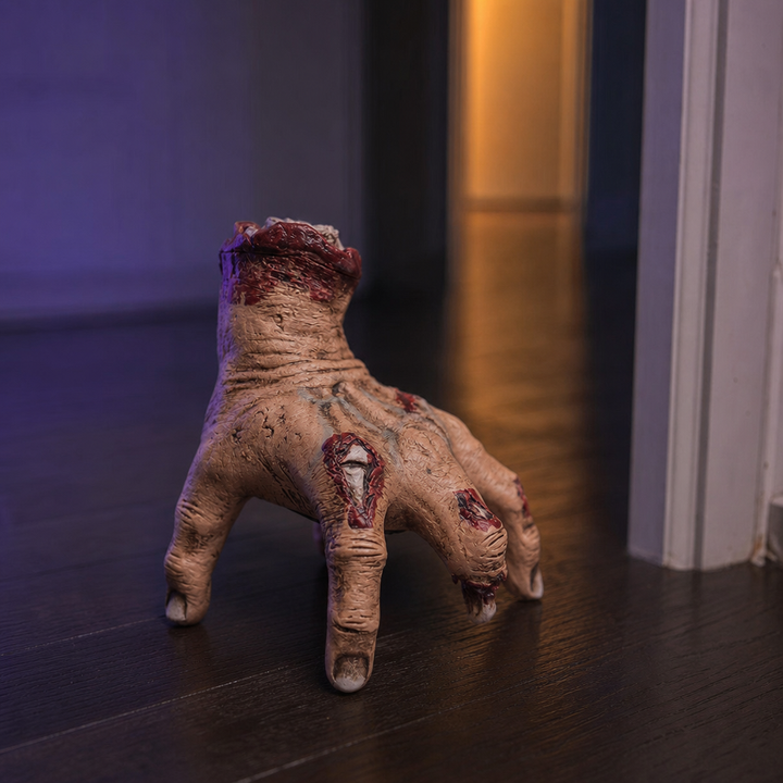 Creepcrawler – Motion-Activated Crawling Severed Hand Prop