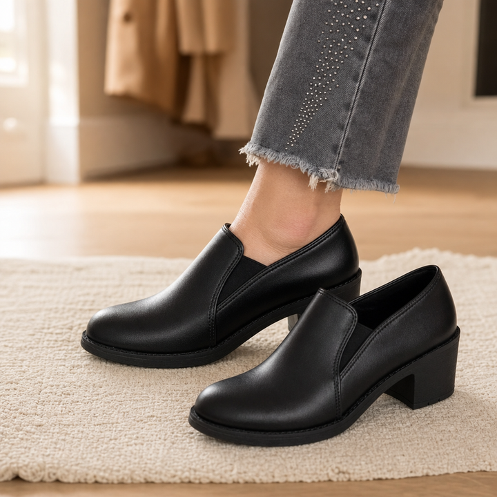 Wearbella – Wide Toe Box Block Heel Pumps