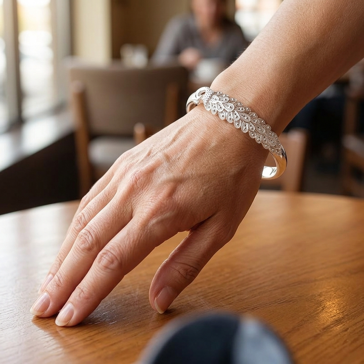 Pavora™ – Peacock Feather Cuff Bracelet