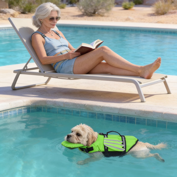 Angelfloat – The Vest That Keeps His Chin Up In Water