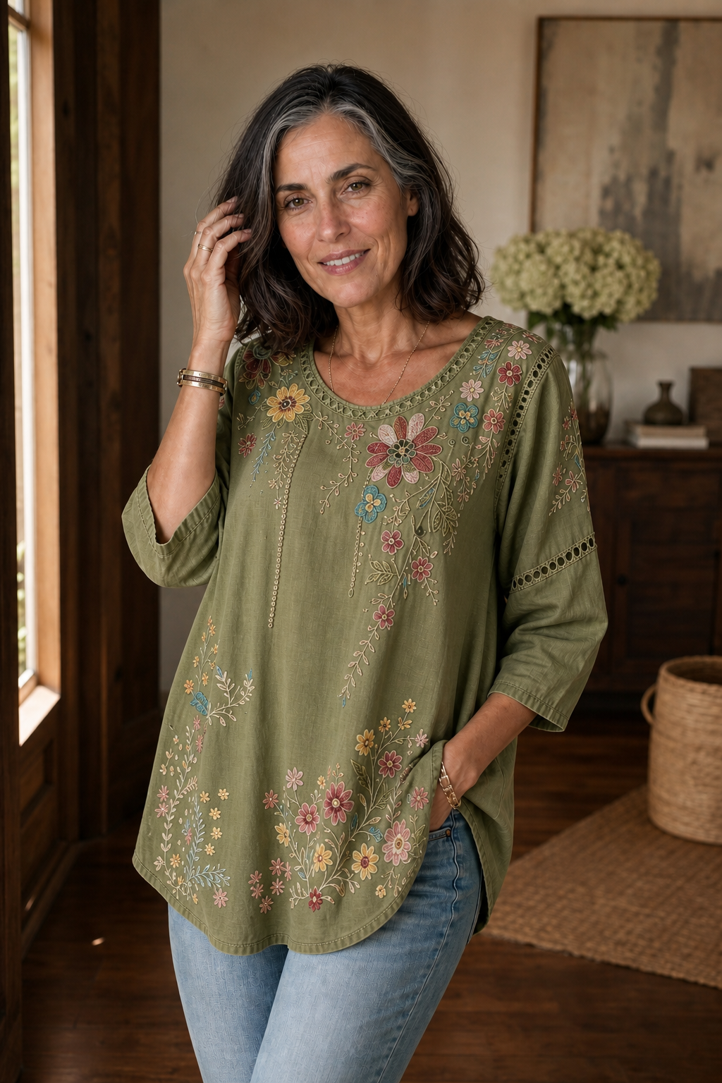 Vellamore – Floral Print Three-Quarter Sleeve Tunic Top