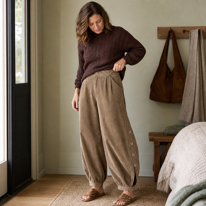 Cozelle – Side-Button Barrel Leg Corduroy Pants